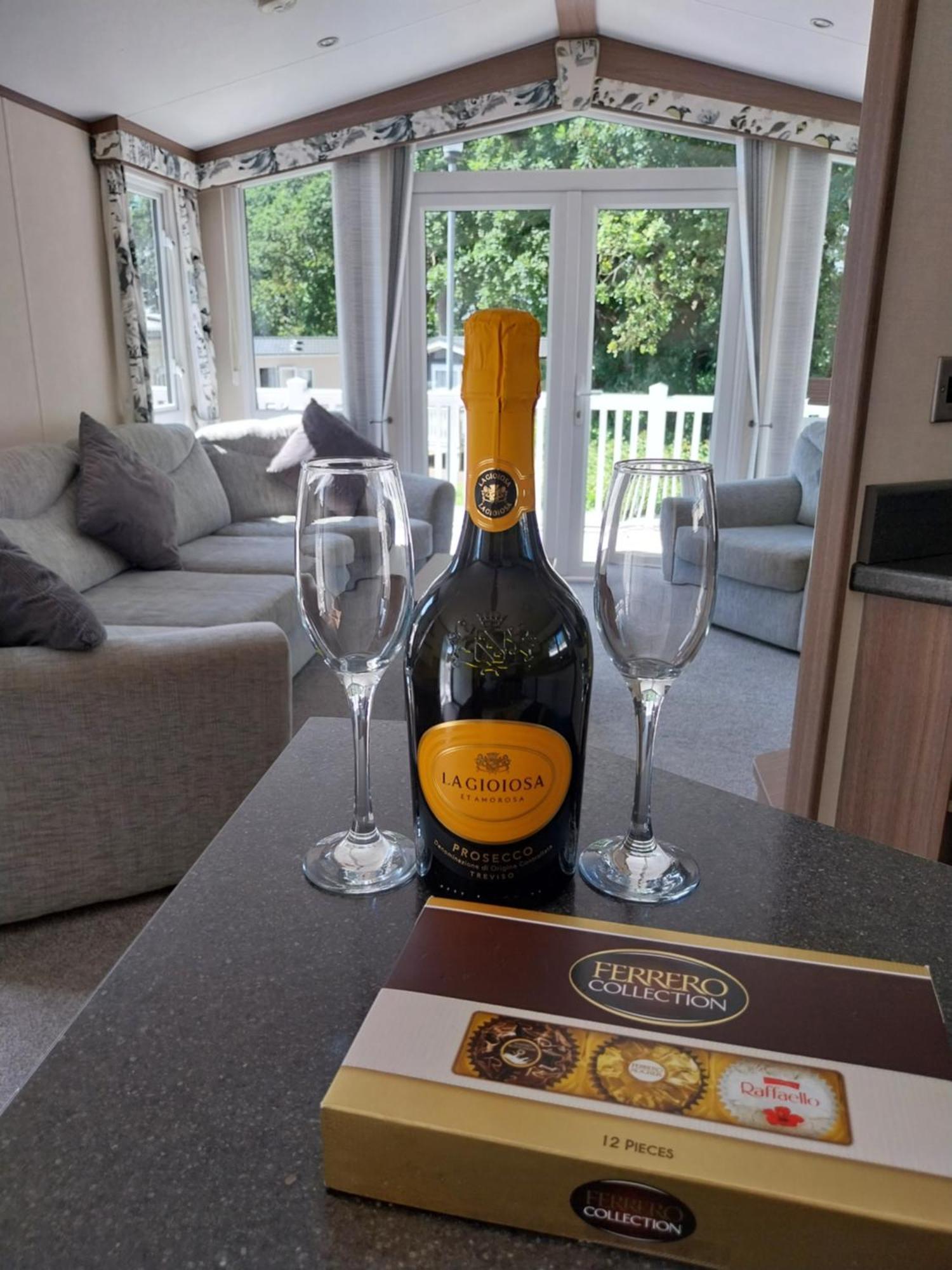 הוילה פול Family Breaks At Rockley Park With Prosecco And A Box Of Chocolates On Arrival מראה חיצוני תמונה